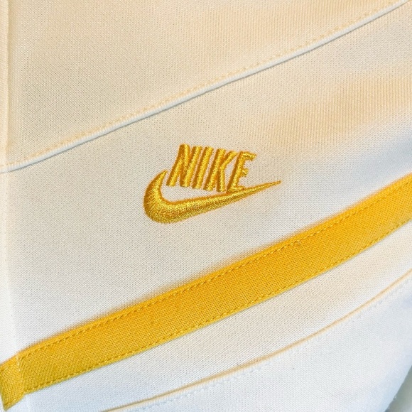 NIKE Retro Tracksuit Jacket Front Full Zip - Picture 8 of 9